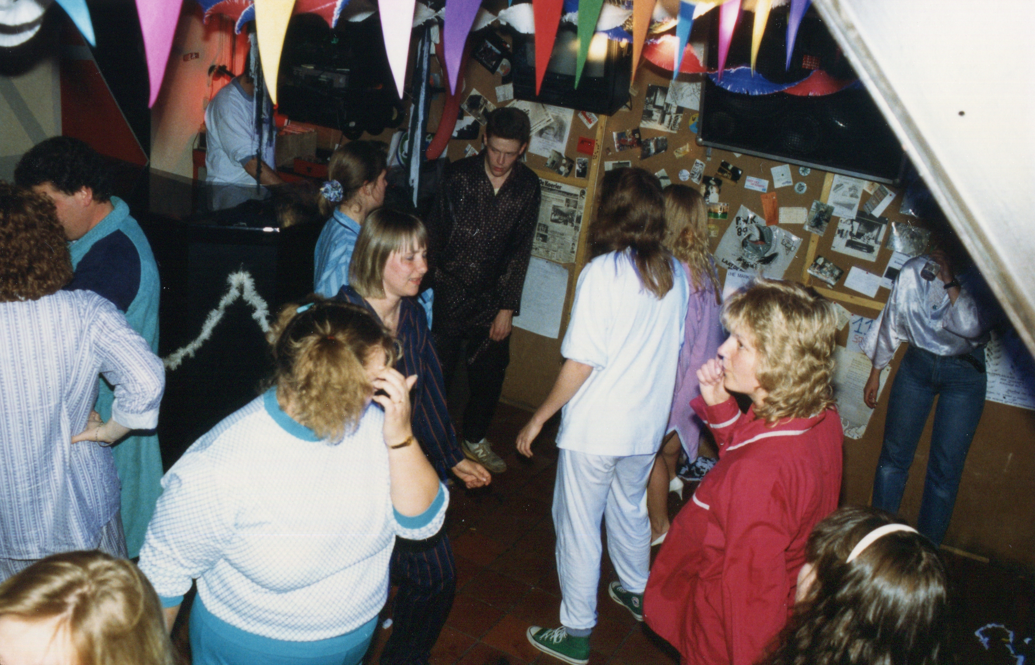 1990Pyamaparty012.jpg