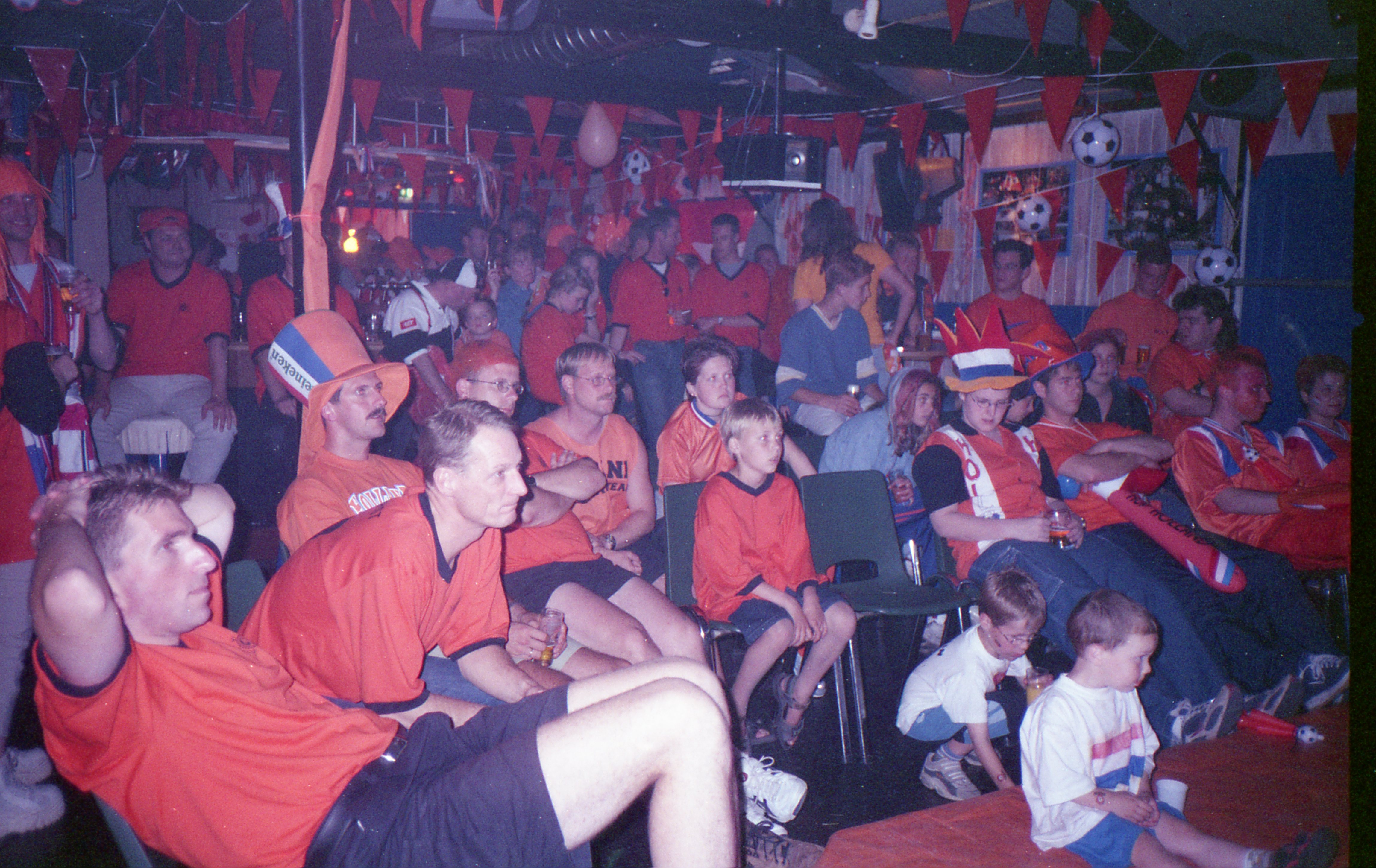 EK006.jpg