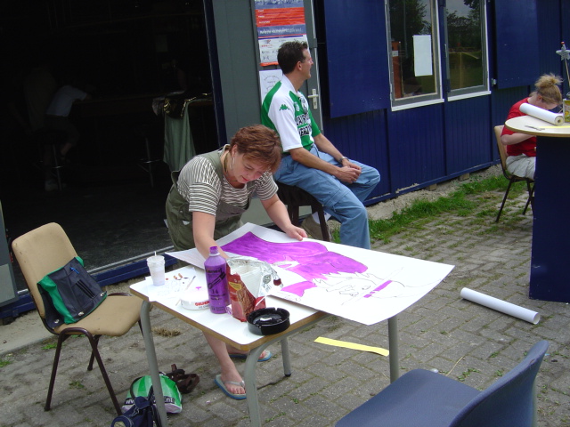 2004HWK003.jpg