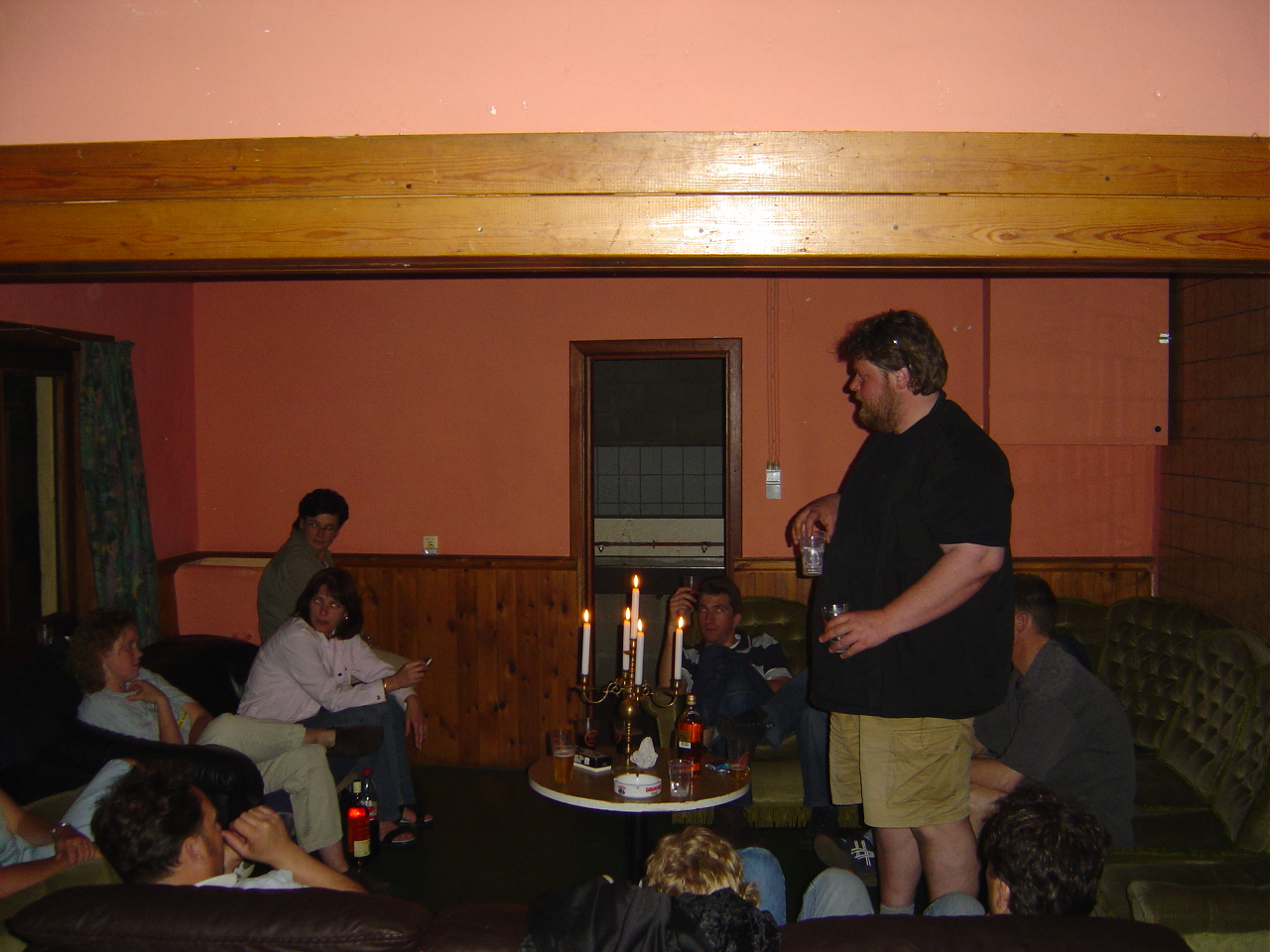 2004HWK007.jpg