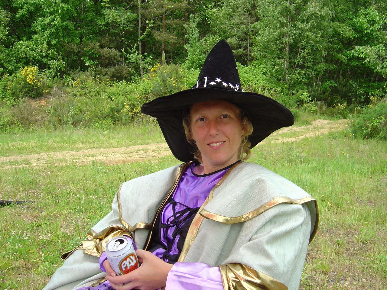 2004HWK019.jpg