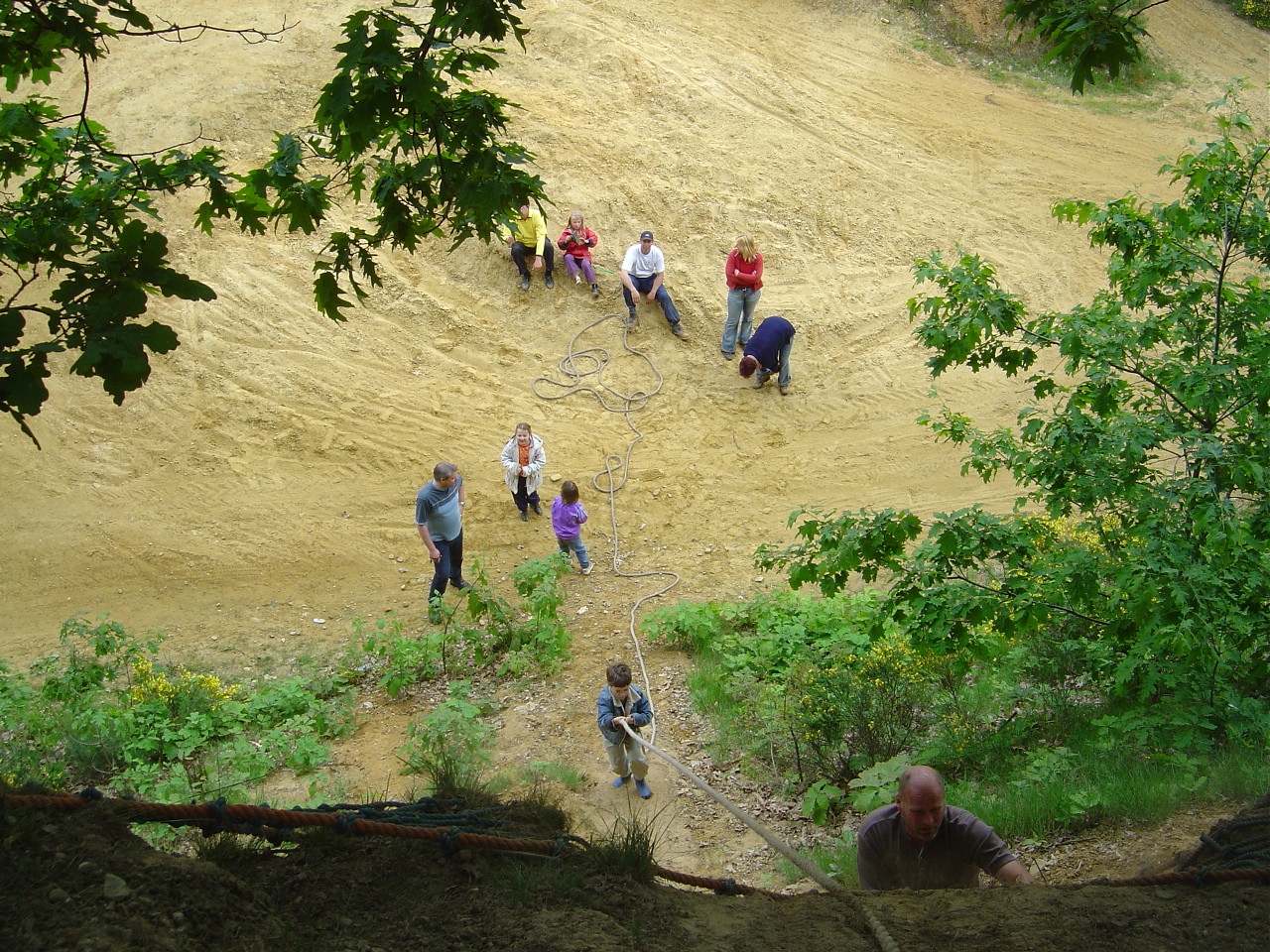 2004HWK021.jpg