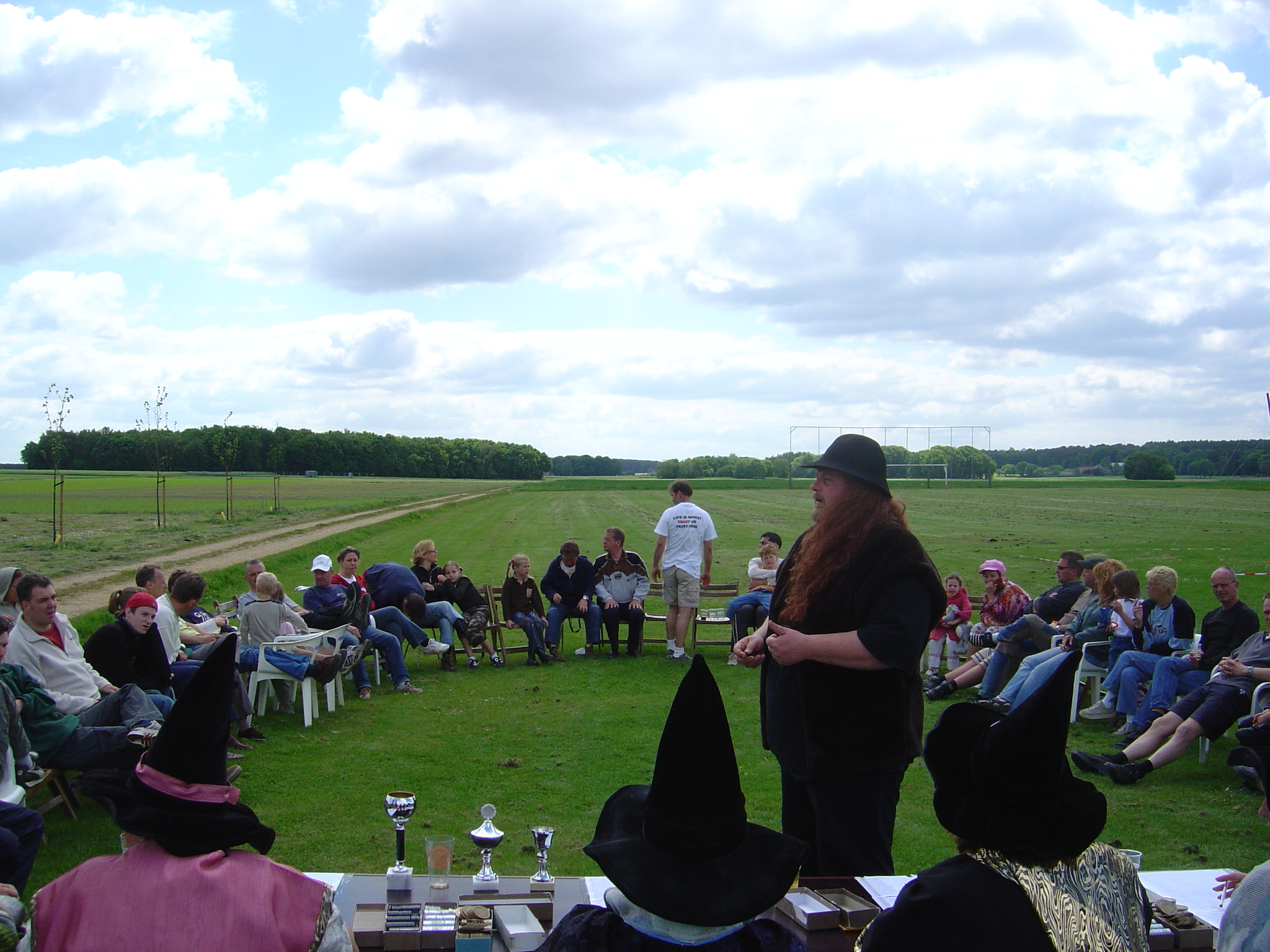 2004HWK034.jpg
