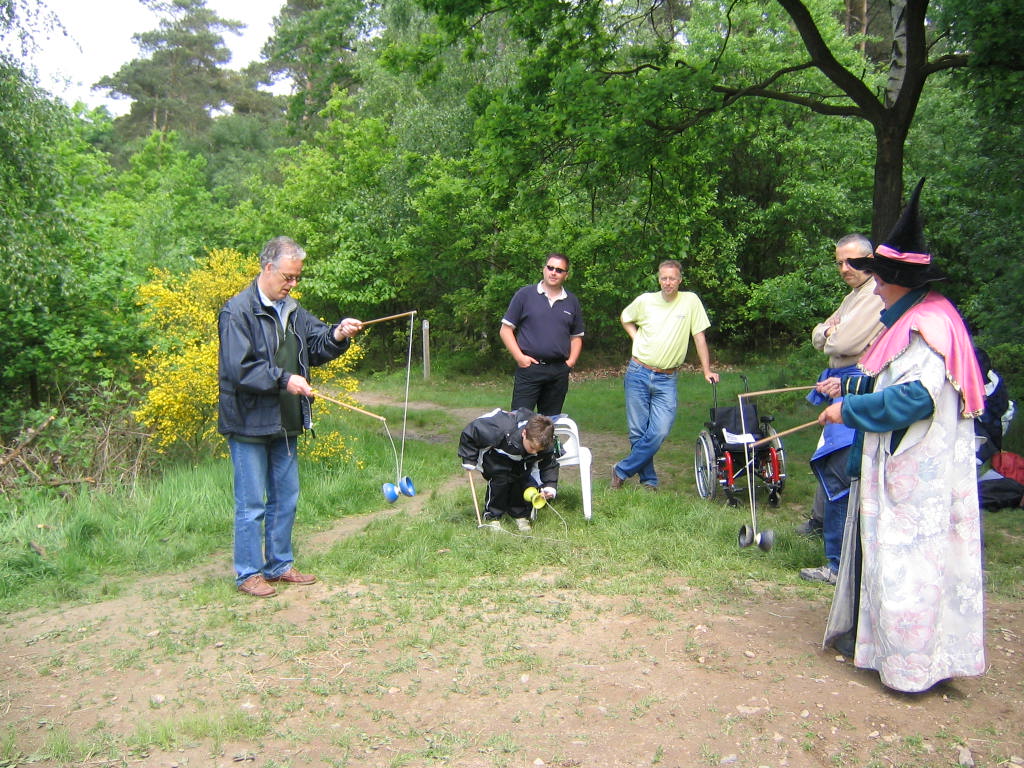 2004HWK057.jpg