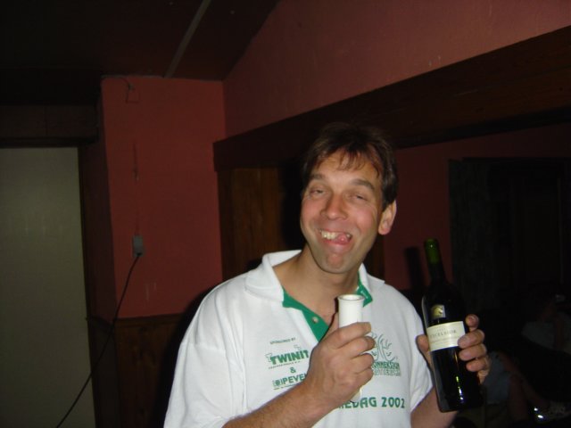 2004HWK009.jpg
