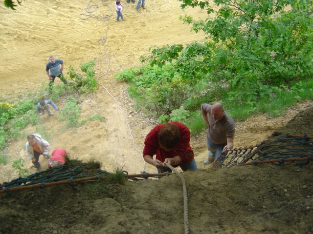 2004HWK023.jpg