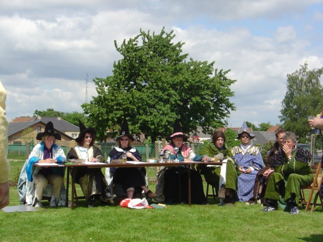 2004HWK042.jpg