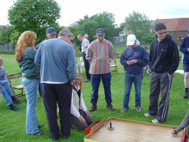 2004HWK044.jpg