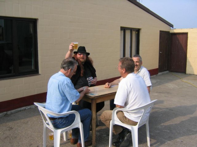 2004HWK052.jpg