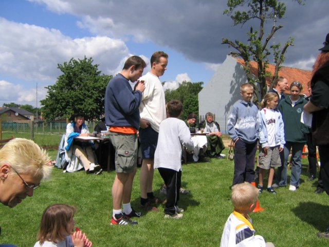 2004HWK062.jpg