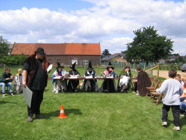 2004HWK064.jpg