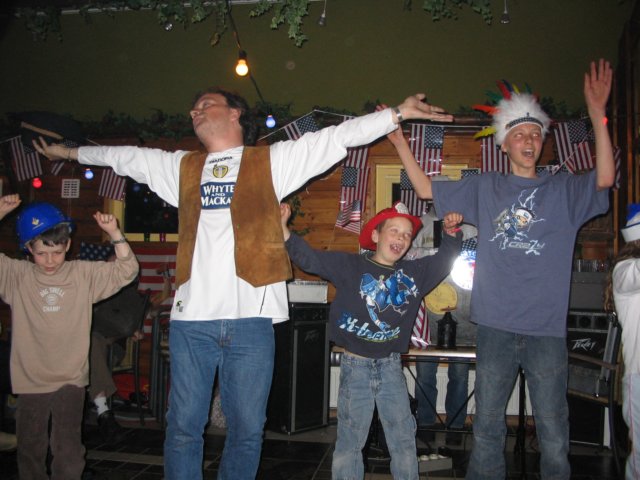 2005HWK29.jpg