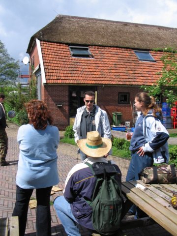 2005HWK33.jpg