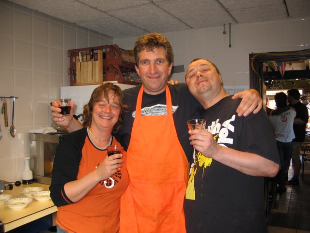 2005HWK48.jpg
