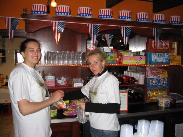 2005HWK8.jpg