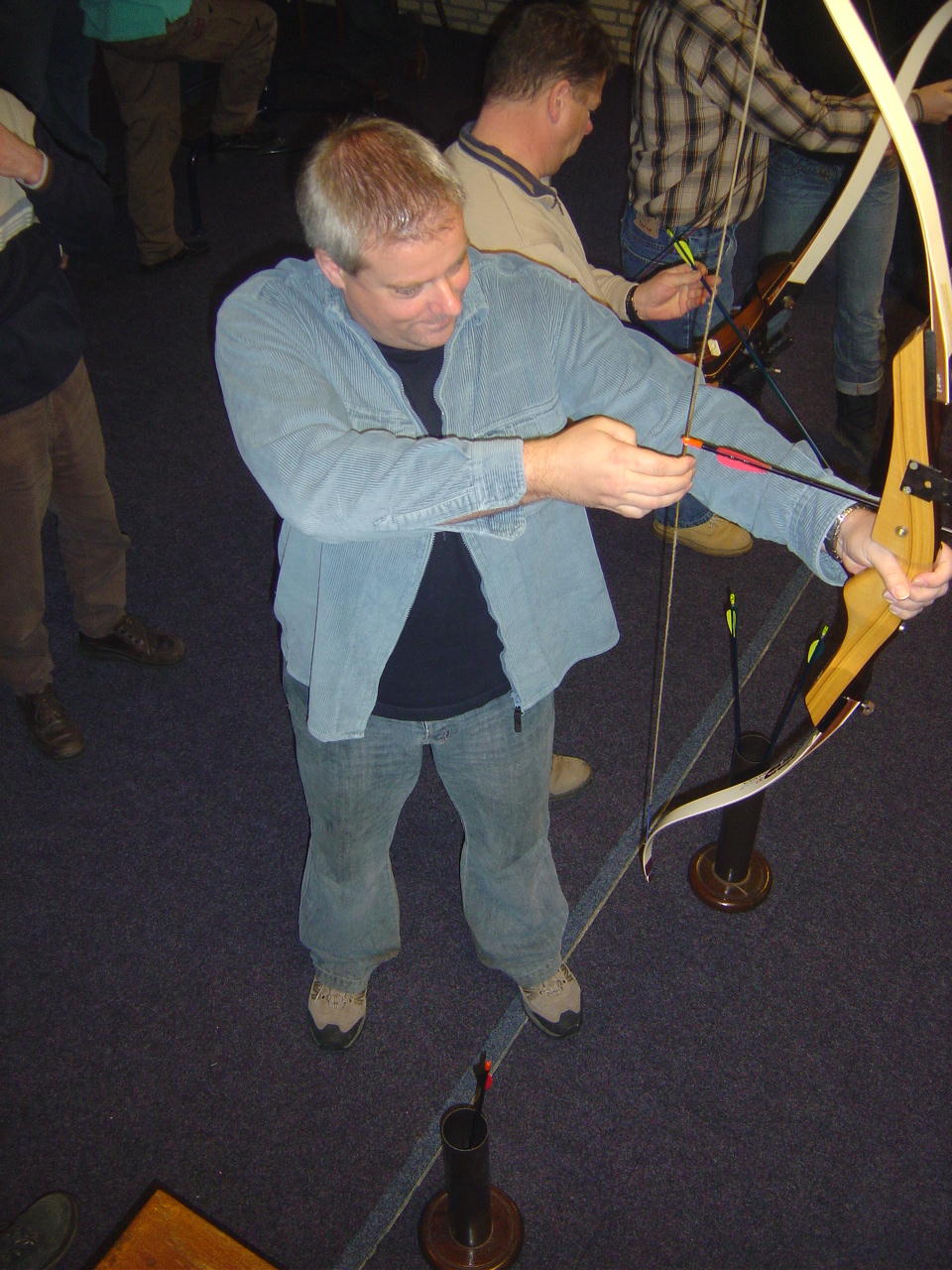 2005HWK107.jpg