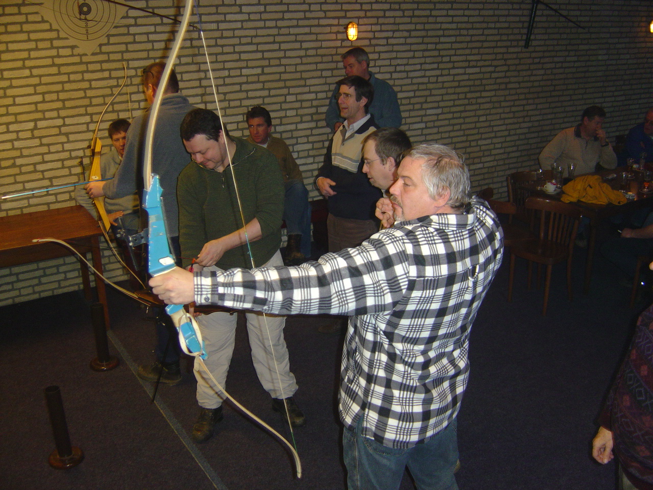 2005HWK119.jpg