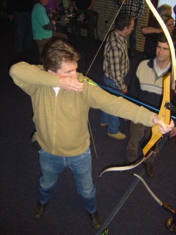 2005HWK111.jpg
