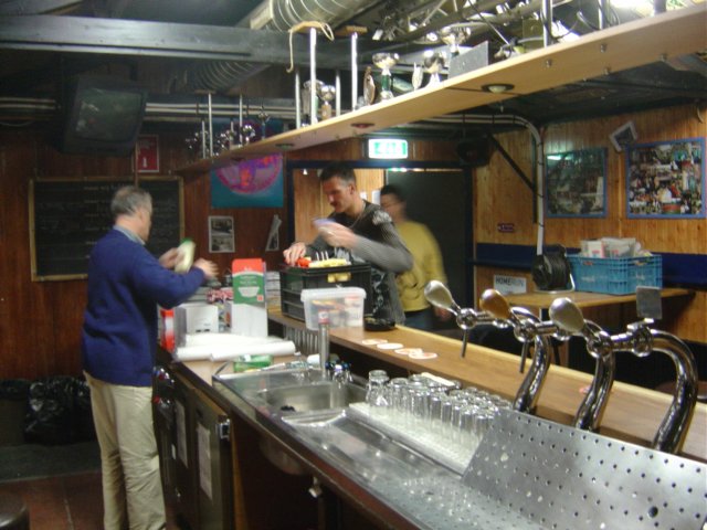 2005HWK2.jpg