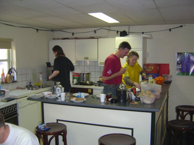 2005HWK23.jpg