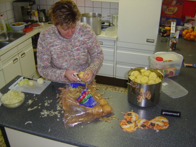2005HWK29.jpg