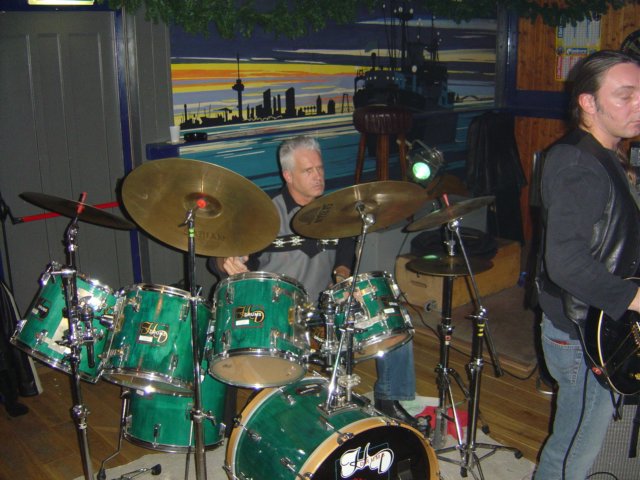 2005Lazybones7.jpg