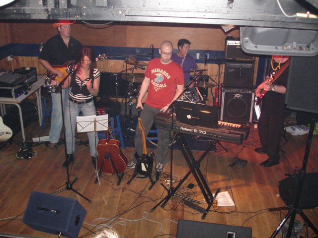 2006Orangewhip34.jpg