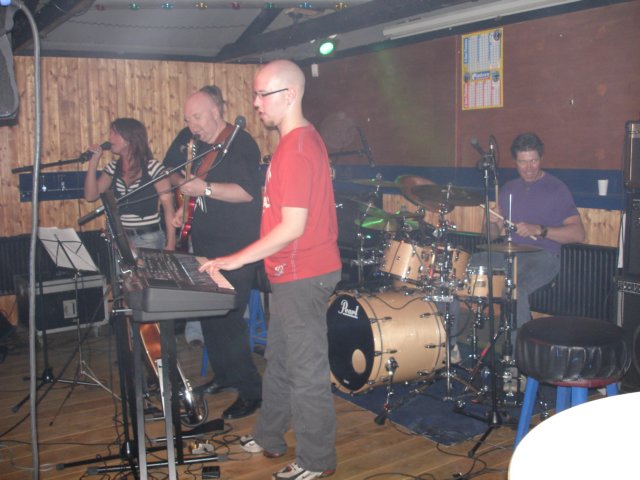 2006Orangewhip49.jpg