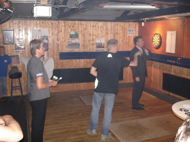 2007Dartclinic33.jpg