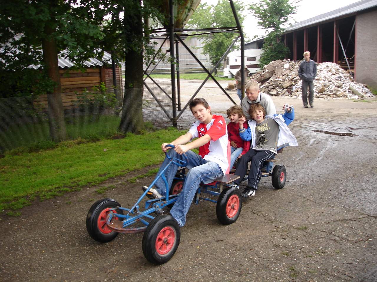 2007HWK37.jpg