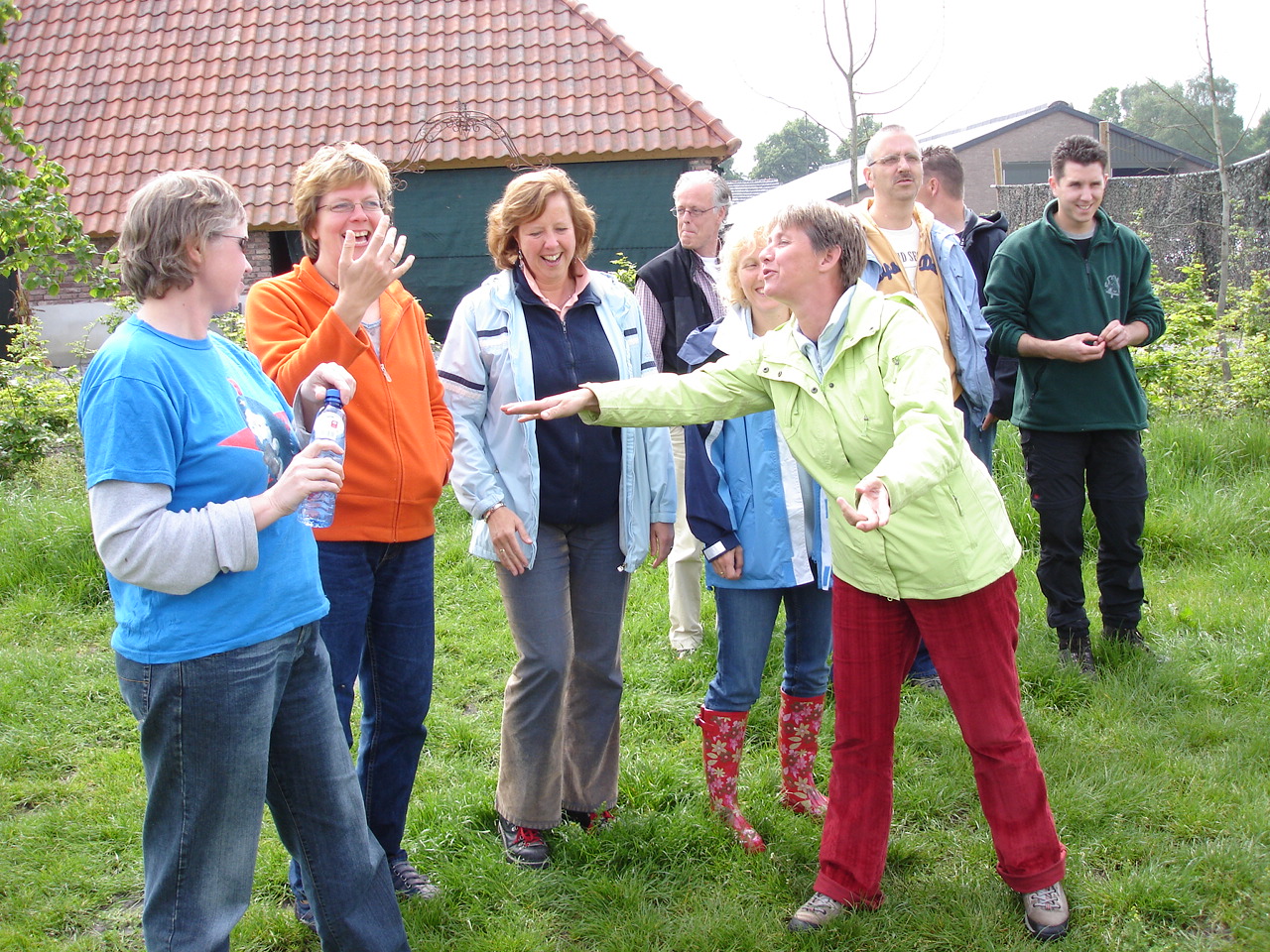 2007HWK49.jpg