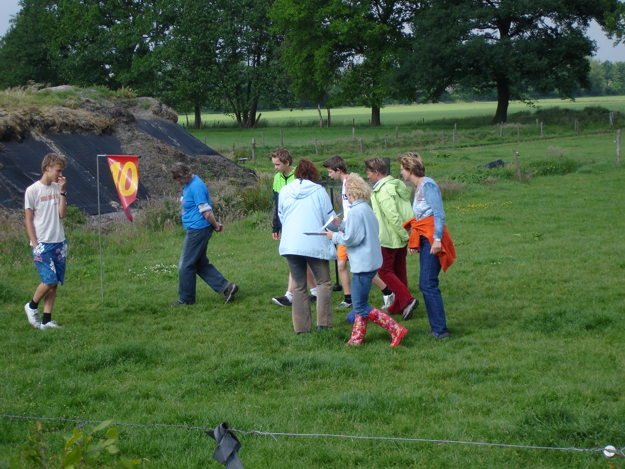 2007HWK74.jpg