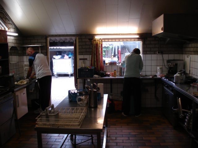 2007HWK105.jpg