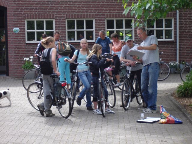 2007HWK113.jpg