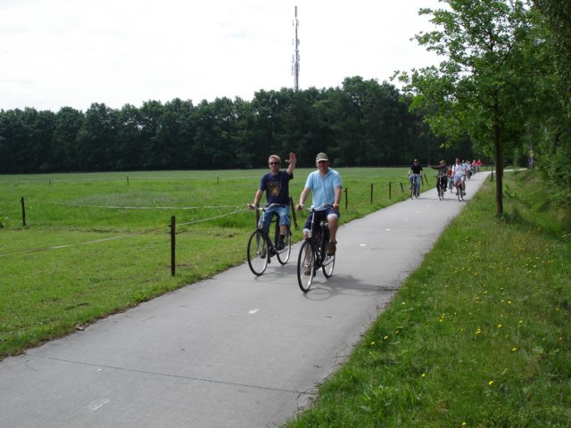 2007HWK125.jpg