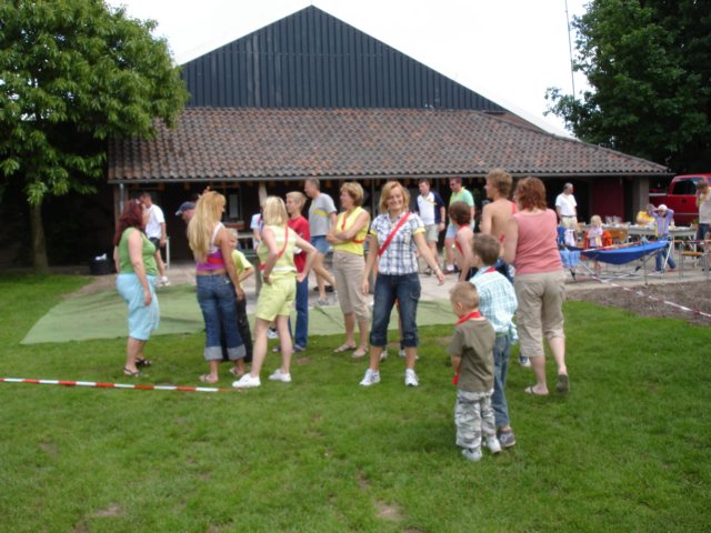 2007HWK217.jpg