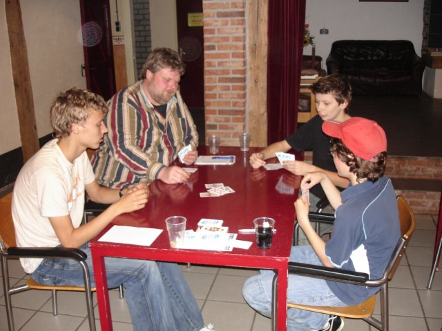 2007HWK8.jpg