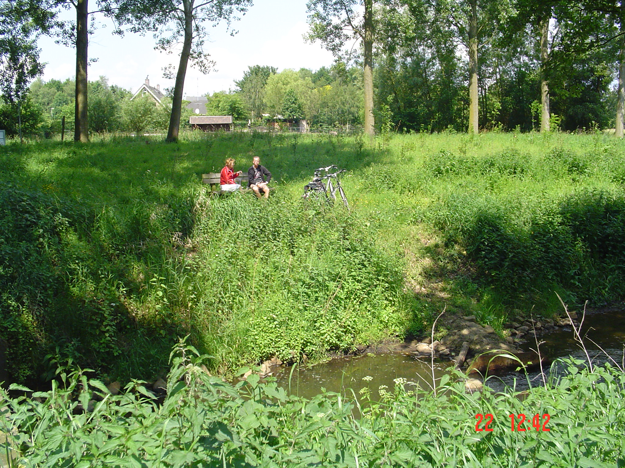 2009HWK049.jpg
