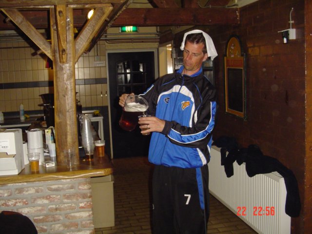 2009HWK077.jpg